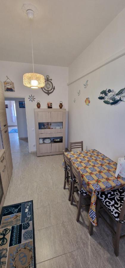 Casa Ilanfra - Appartamenti Gabbiano, Farfalla E Stella Marina ปีออมบีโน ภายนอก รูปภาพ